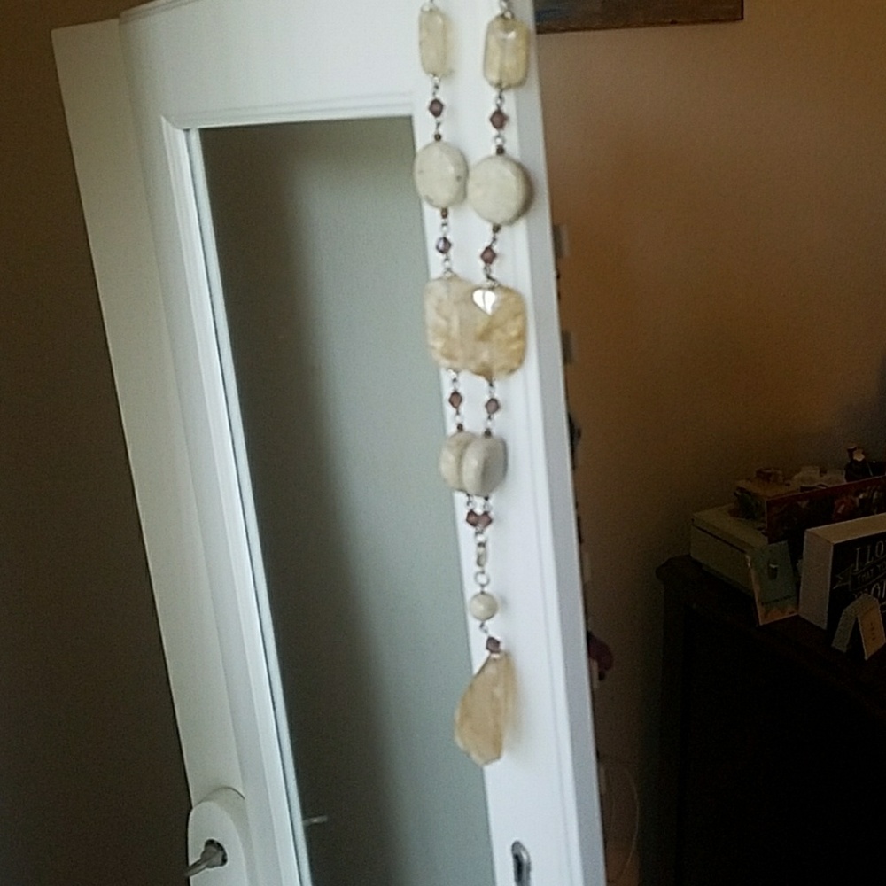 Tan multiple color necklace